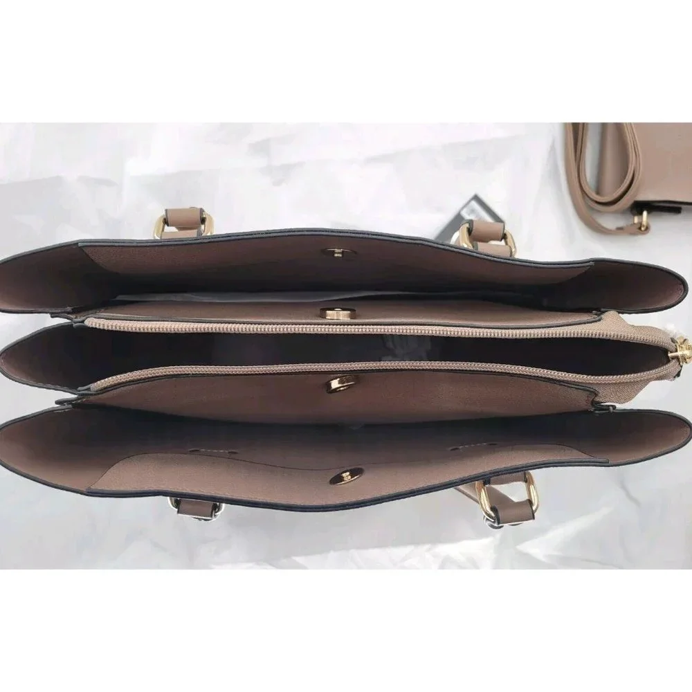 La Terre Fashion Vegan‎ Woman's 2 In 1, Blush With Good Trim, Medium Size